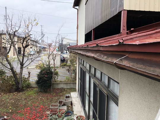 福島県会津若松市のご自宅で、雪によって傾いてしまった雨樋を火災保険申請した事例