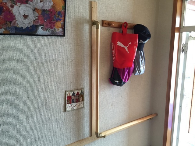 福島県耶麻郡猪苗代町のお家でよく使う場所に手摺を取付た小工事リフォーム事例