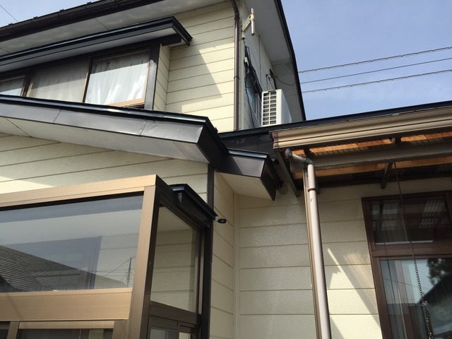 福島県耶麻郡磐梯町のお家で雪が溜まってしまう屋根を改修して雪落ちを良くした屋根リフォーム事例