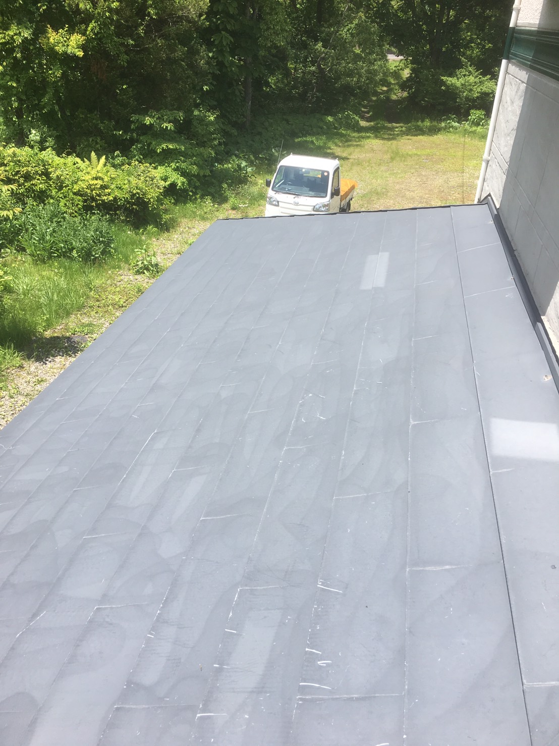 福島県耶麻郡北塩原村の別荘で、屋根を塗り替えた外装リフォーム事例