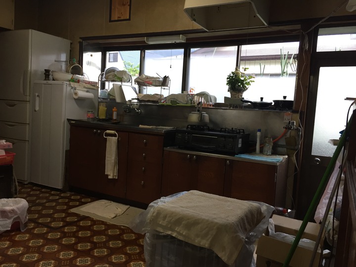 福島県耶麻郡猪苗代町の住宅で古くなったキッチンをタカラスタンダード製に交換した水回りリフォーム事例